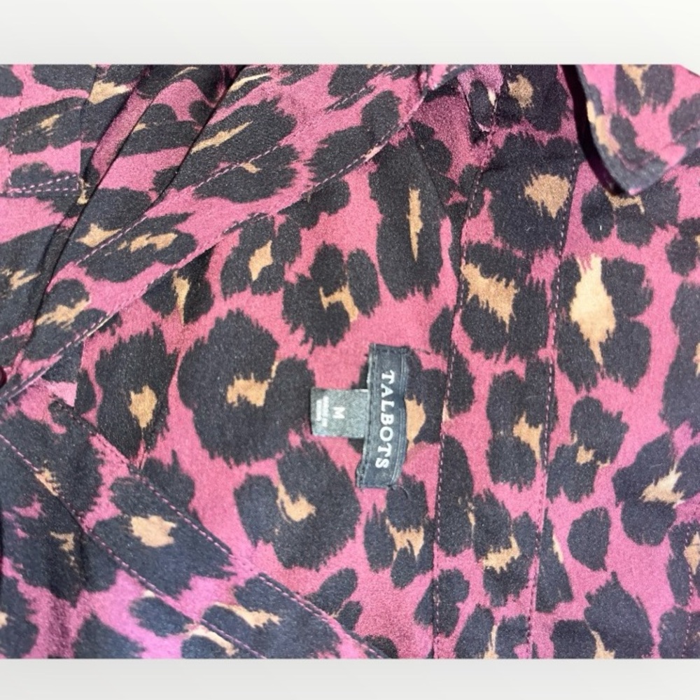 Talbots Women’s Purple Leopard Print Button Up Top Roll Tan Sleeves Medium - Picture 2 of 3